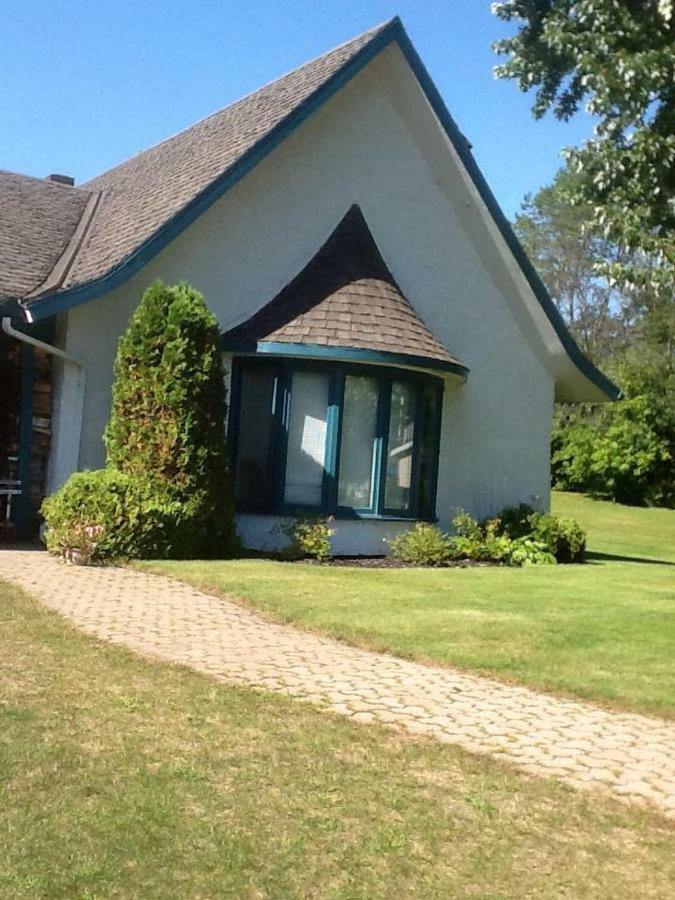 B&B Aux Deux Pignons Donnacona Екстериор снимка